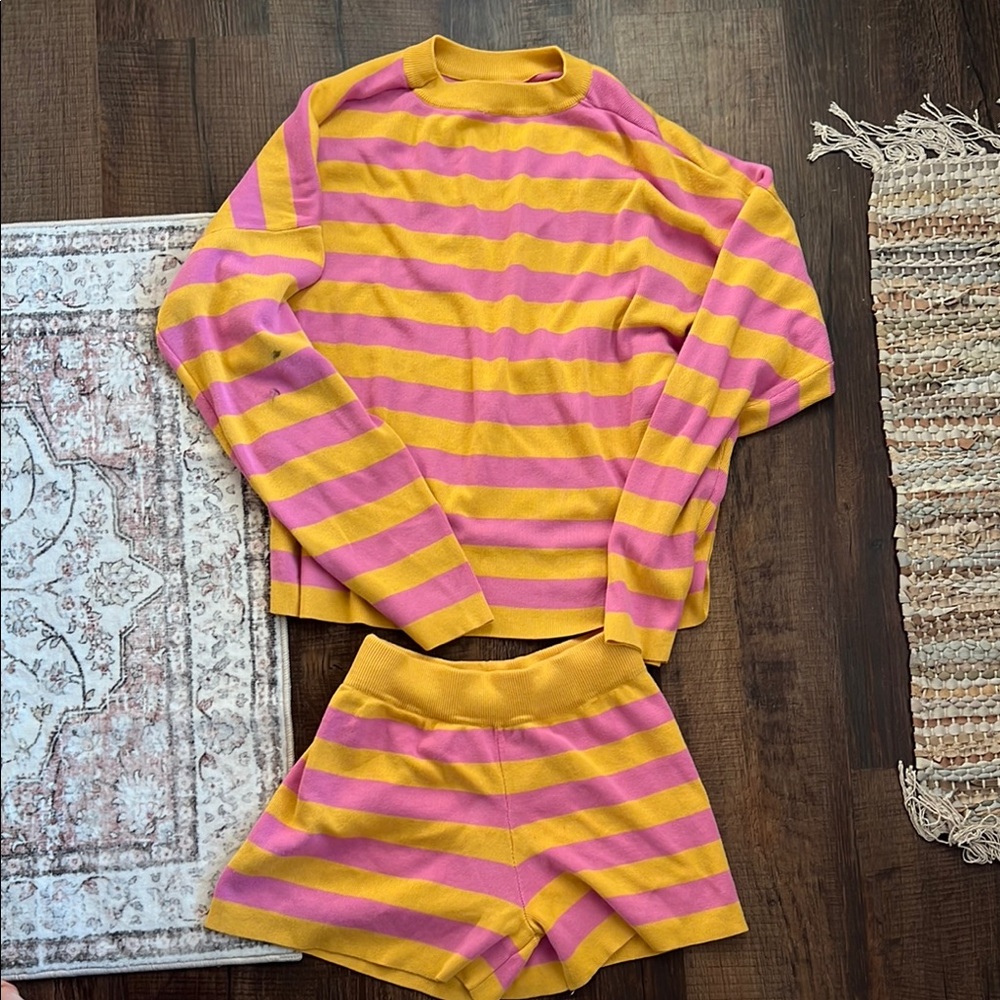 Striped Pink and Yellow/orange “ish” colored set